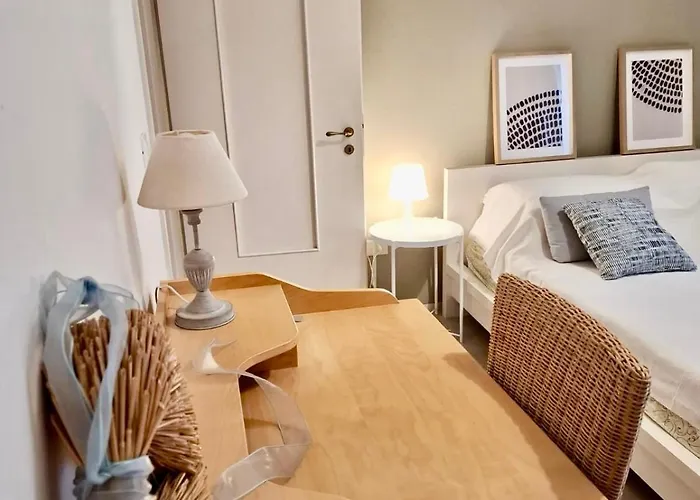 Near Hospital And * モデナ